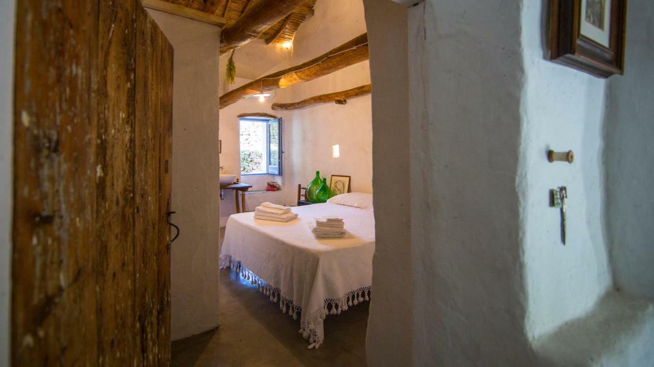 Mario Cesare - Exclusive B&B Gergei Exteriör bild